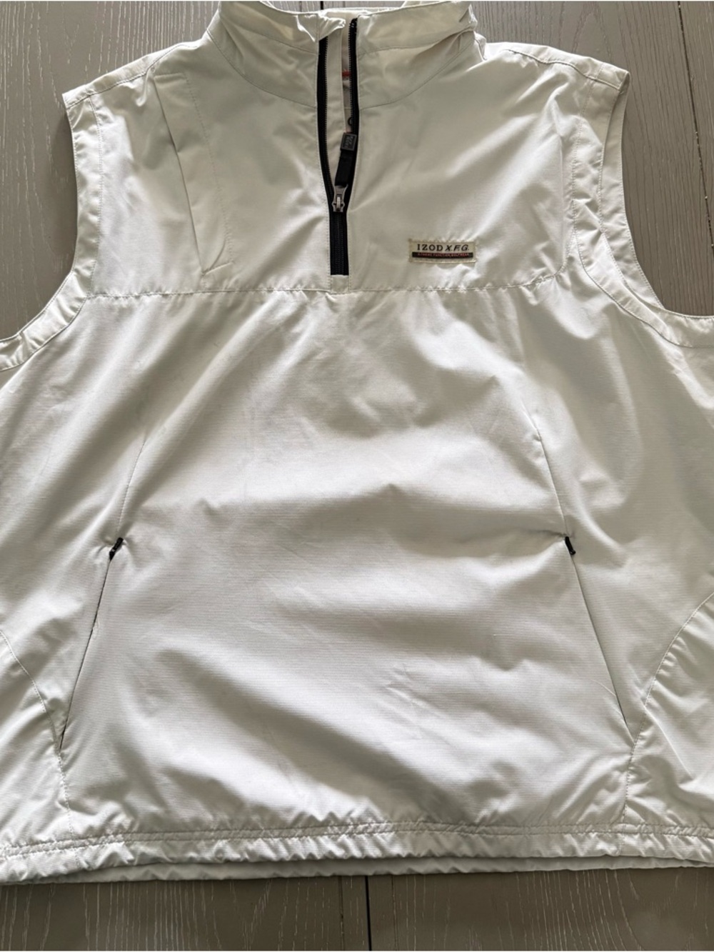 Izod X-treme Function Performance Enhanced Lightweight Outdoor Golf Vest Size L